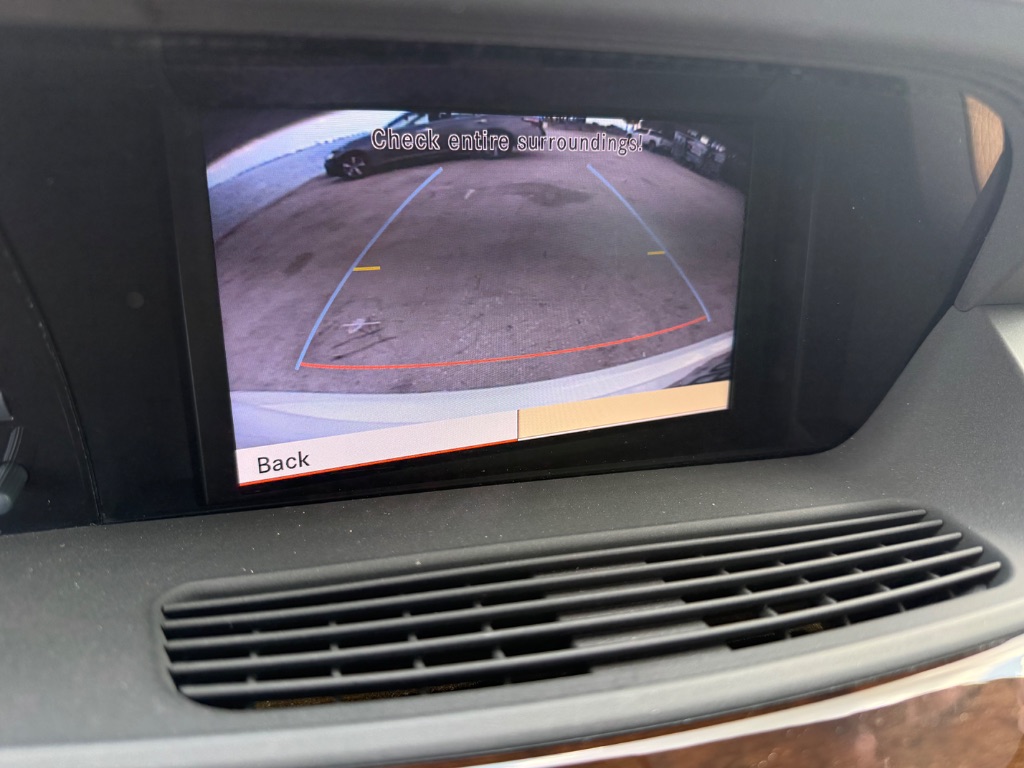 2011 Mercedes-Benz S-class - $18,550