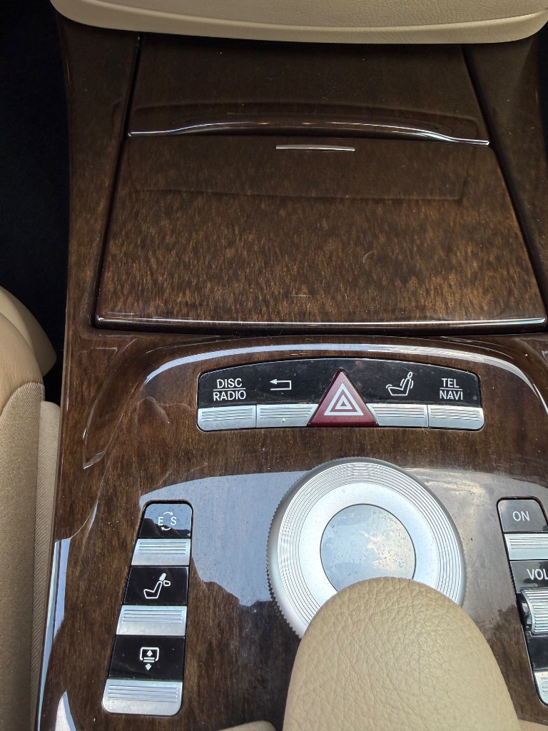 2011 Mercedes-Benz S-class - $18,550