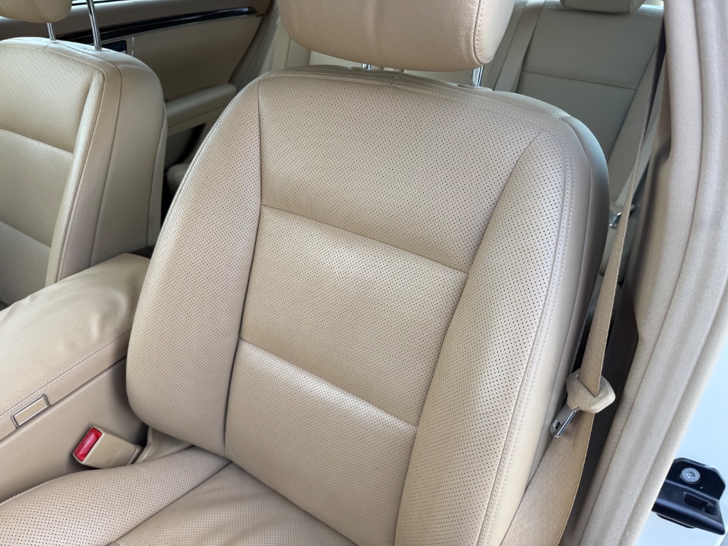 2011 Mercedes-Benz S-class - $18,550