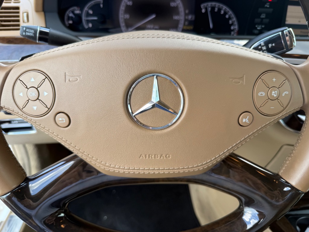 2011 Mercedes-Benz S-class - $18,550