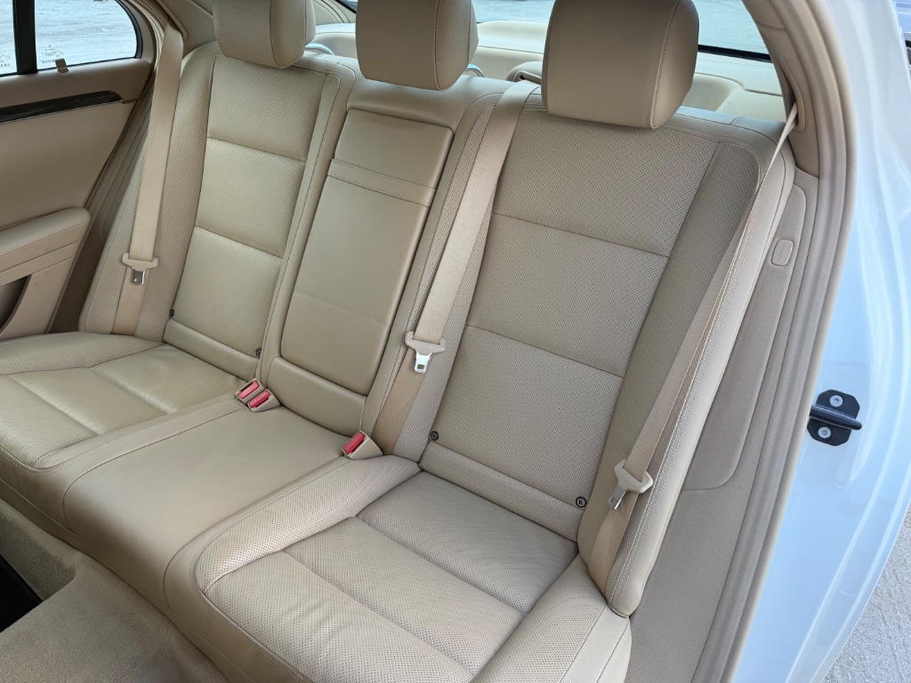 2011 Mercedes-Benz S-class - $18,550