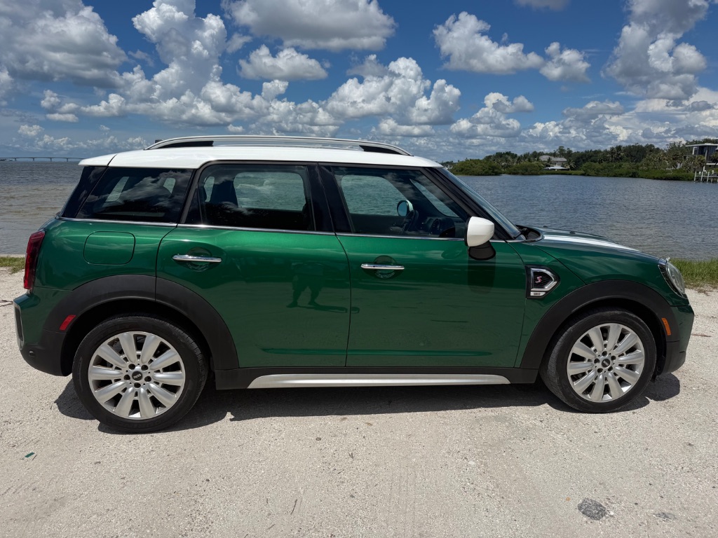 2021 MINI Countryman - $18,950