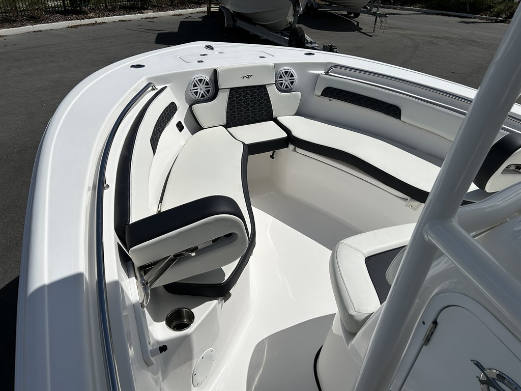 2024 Tidewater 220 LXF - $79,900