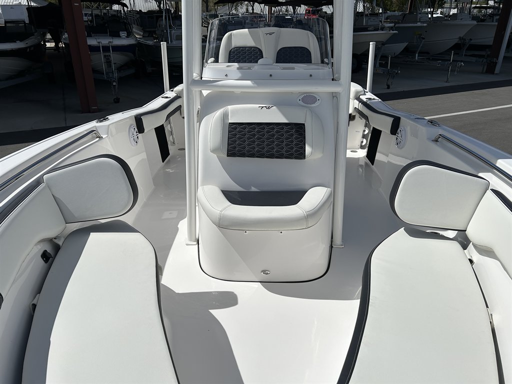 2024 Tidewater 220 LXF - $79,900