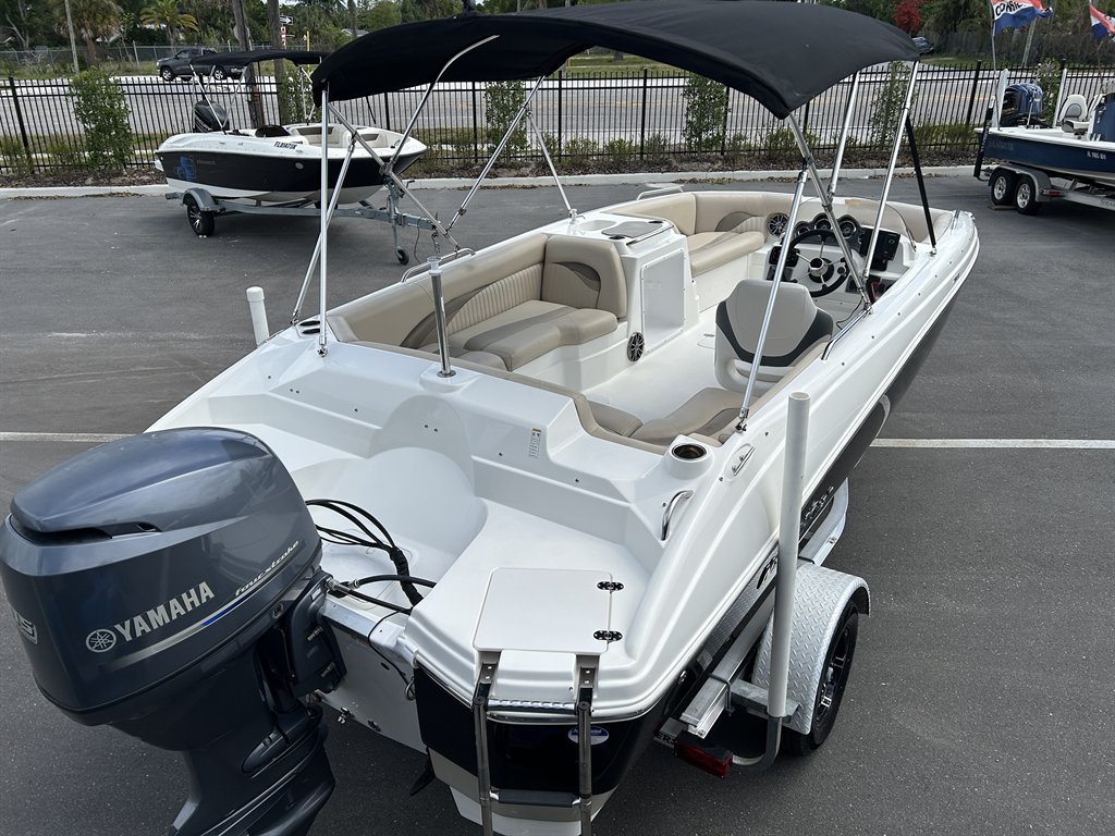 2015 Nauticstar 203sc - $25,900