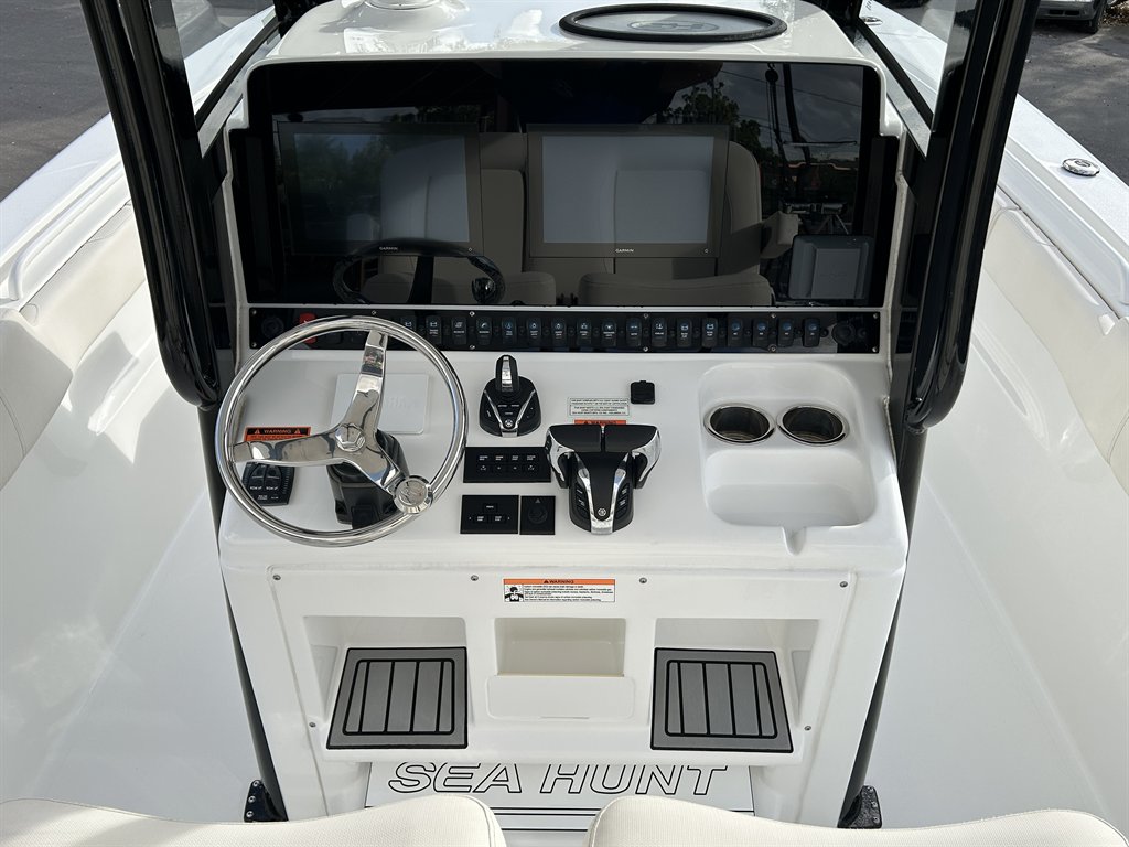 2022 SEA Hunt 30 Game Fish CC - $179,900