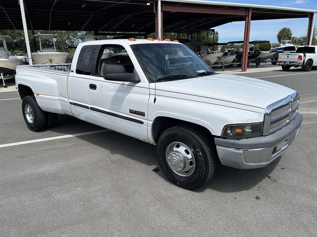 2000 Dodge RAM 3500 - $12,900