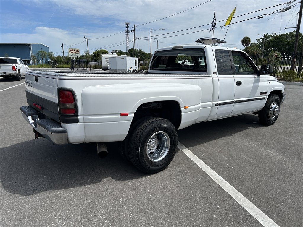 2000 Dodge RAM 3500 - $12,900