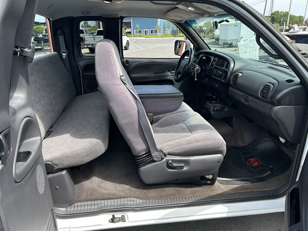 2000 Dodge RAM 3500 - $12,900