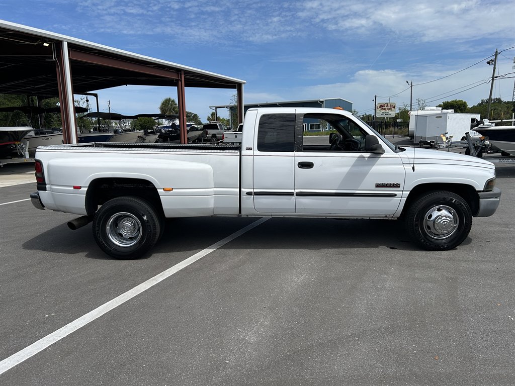 2000 Dodge RAM 3500 - $12,900
