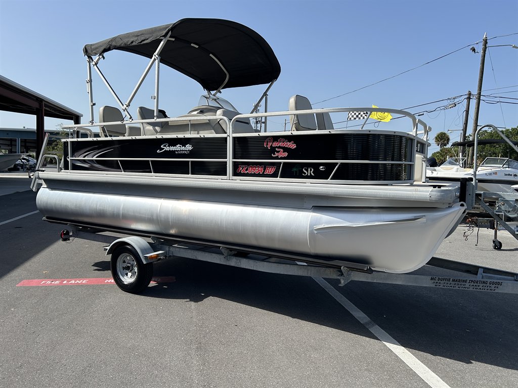 2019 Godfrey Sweetwater Sunrise 1 - $17,900