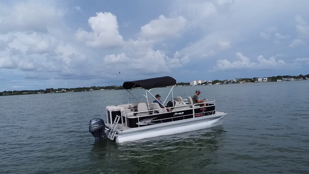 2019 Godfrey Sweetwater Sunrise 1 - $17,900