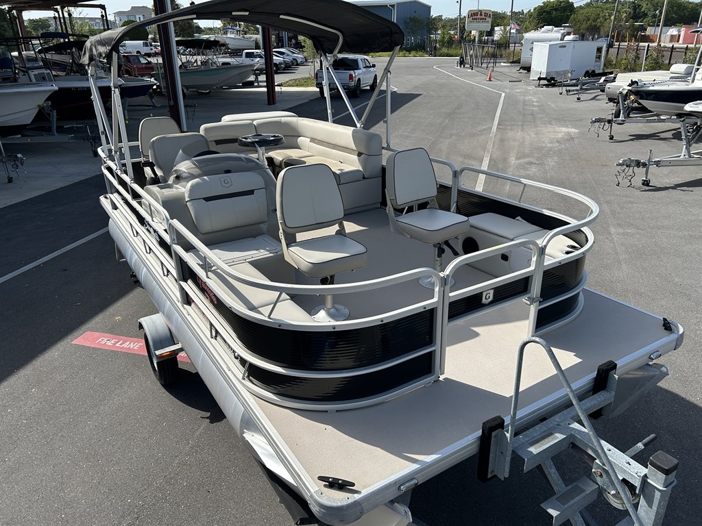 2019 Godfrey Sweetwater Sunrise 1 - $17,900
