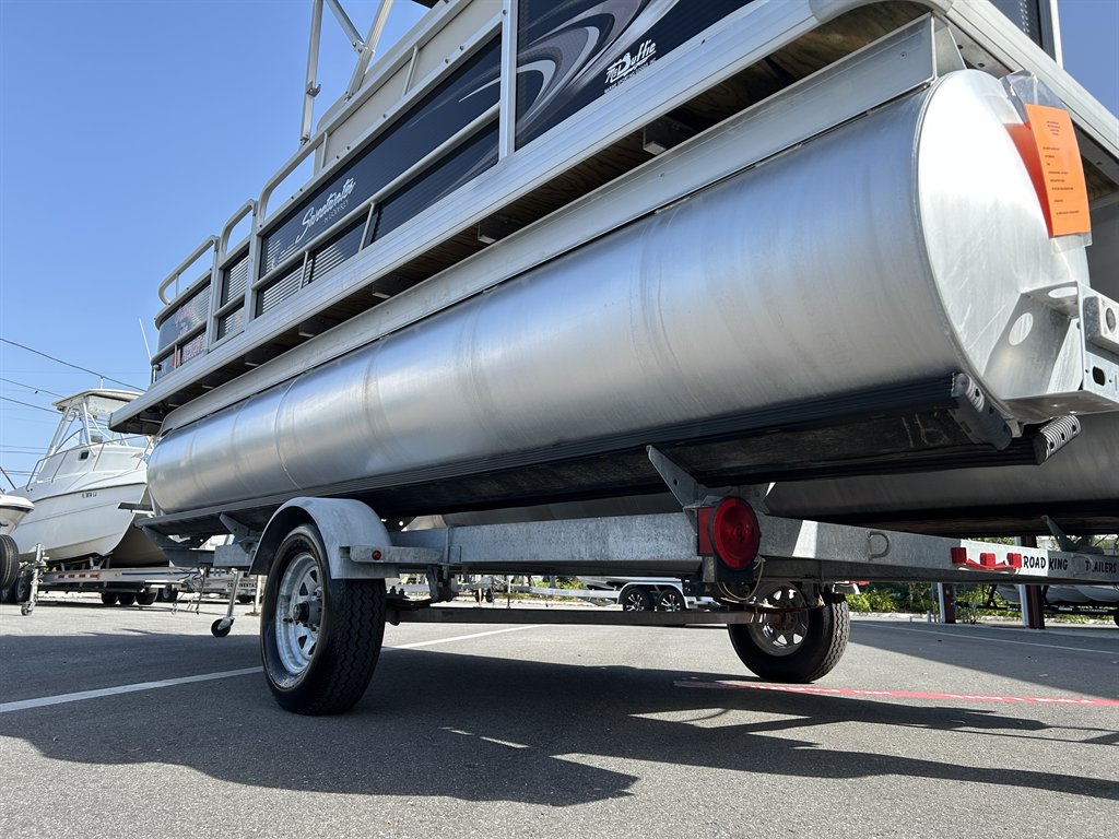 2019 Godfrey Sweetwater Sunrise 1 - $17,900