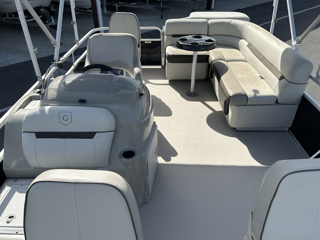 2019 Godfrey Sweetwater Sunrise 1 - $17,900