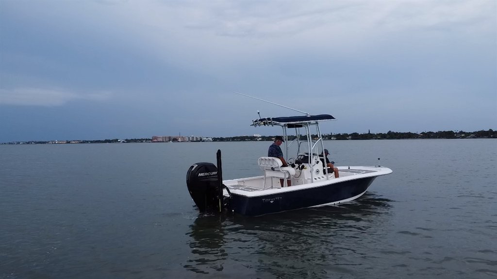 2013 TIDEWATER 2000 CAROLINA BAY - $31,900