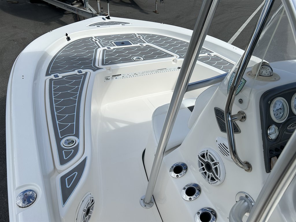 2013 TIDEWATER 2000 CAROLINA BAY - $31,900