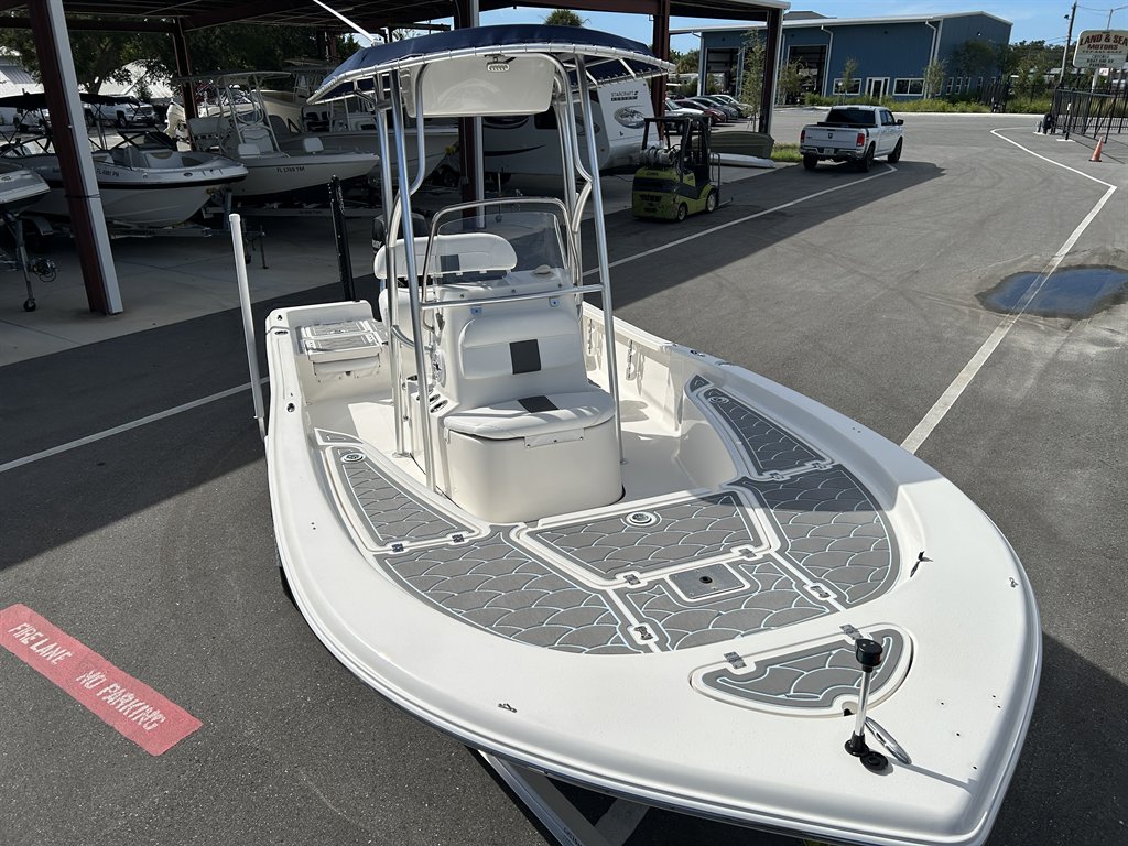2013 TIDEWATER 2000 CAROLINA BAY - $31,900