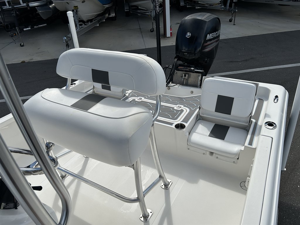 2013 TIDEWATER 2000 CAROLINA BAY - $31,900