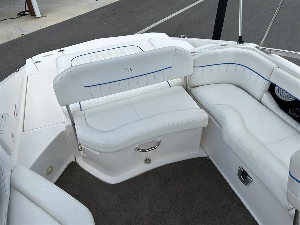 2008 Regal Fasdeck 2520 Bowrider - $25,900
