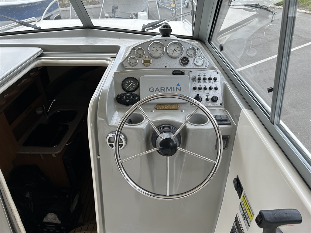 2007 Bayliner Discovery 246 - $24,900