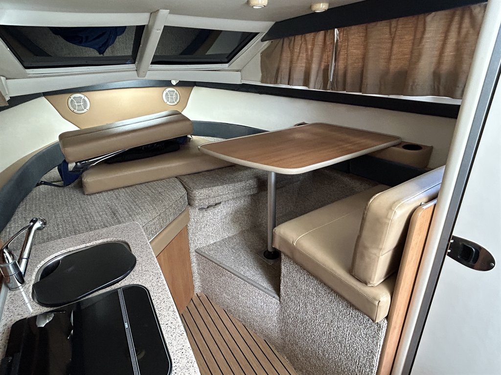2007 Bayliner Discovery 246 - $24,900