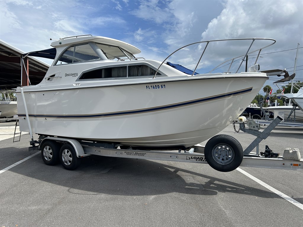 2007 Bayliner Discovery 246 - $24,900