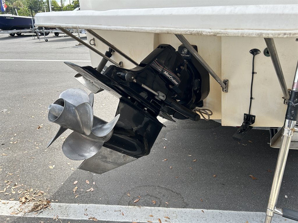 2007 Bayliner Discovery 246 - $24,900