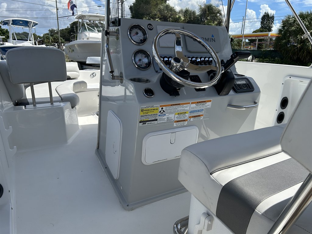 2019 HURRICANE COASTAL 19 - $28,900