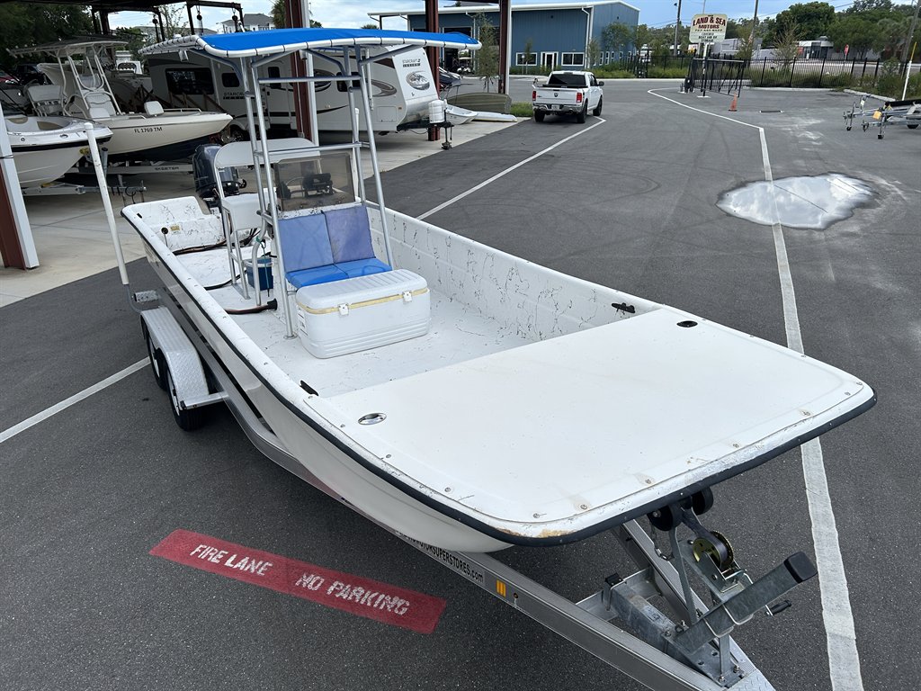 1999 CAROLINA SKIFF 24 - $16,900