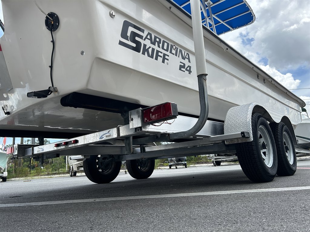 1999 CAROLINA SKIFF 24 - $16,900