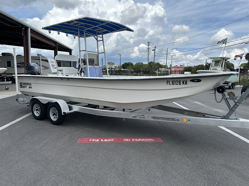 1999 CAROLINA SKIFF 24 - $16,900