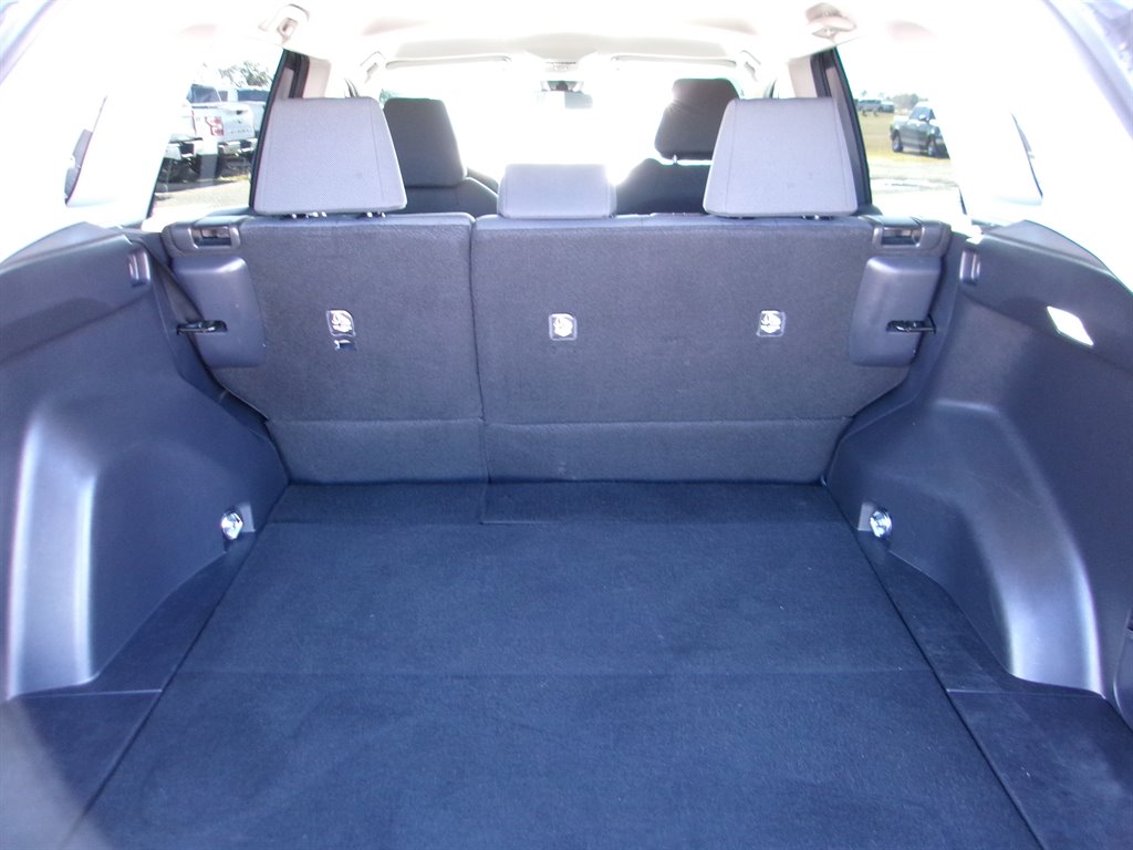 2021 Toyota RAV4 XLE photo