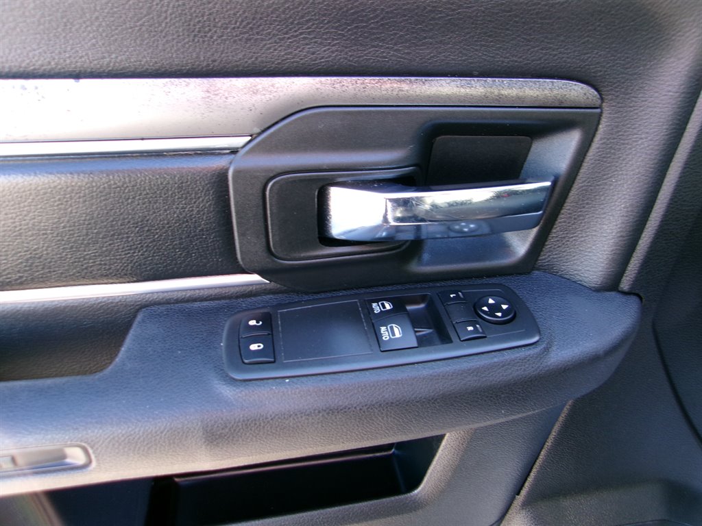 2023 RAM 1500 DS Tradesman photo