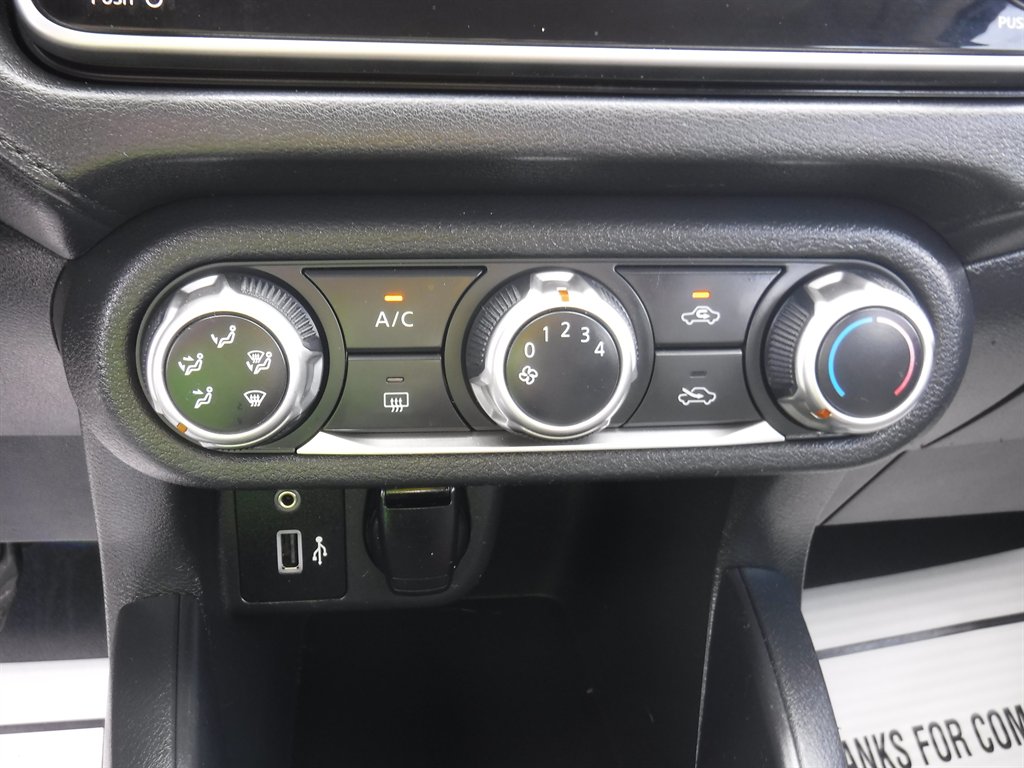 2020 Nissan Versa S photo