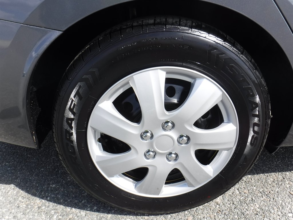 2020 Nissan Versa S photo