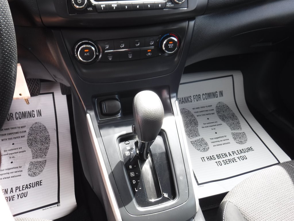 2018 Nissan Sentra SV photo