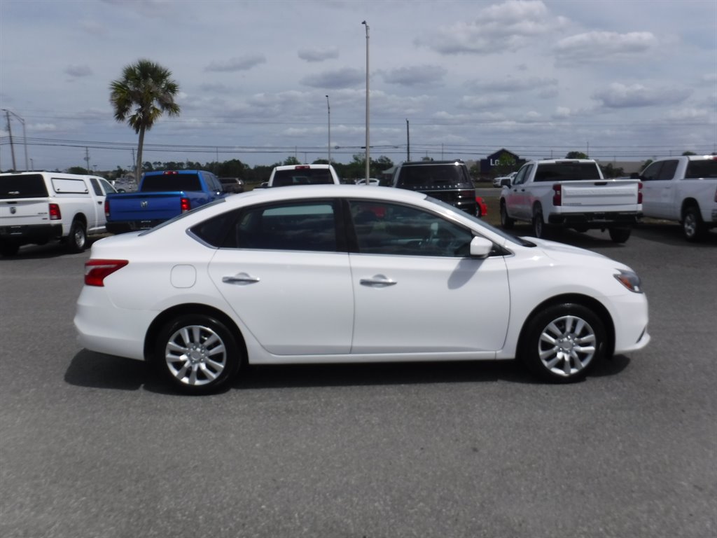 2018 Nissan Sentra SV photo