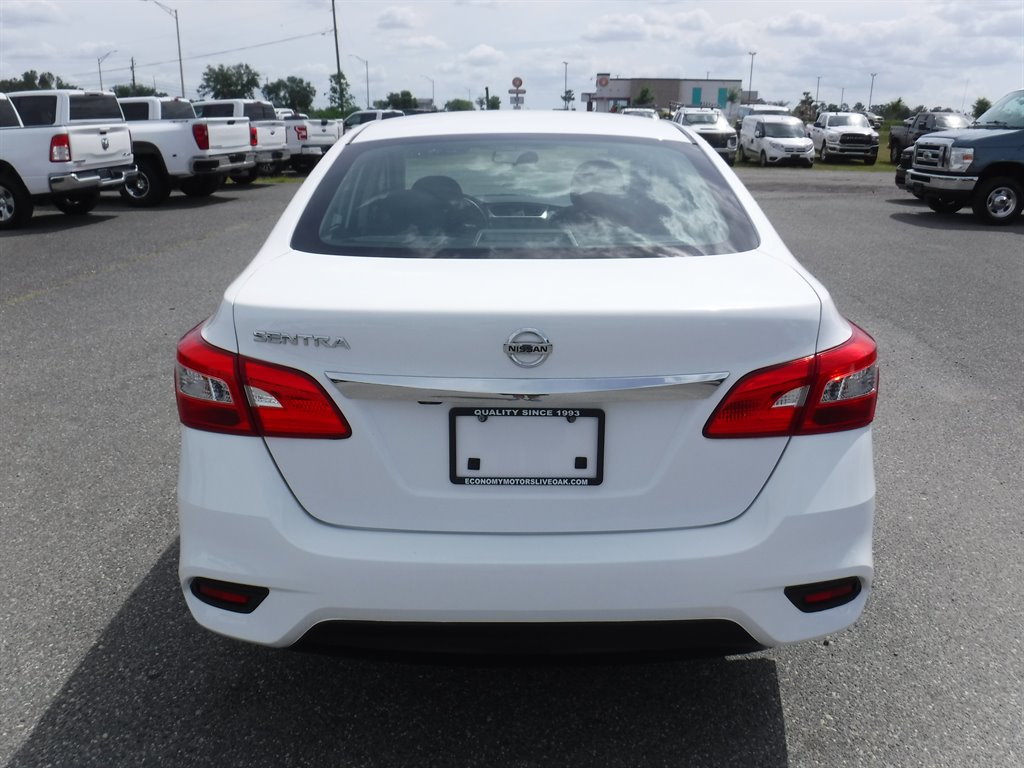 2018 Nissan Sentra SV photo