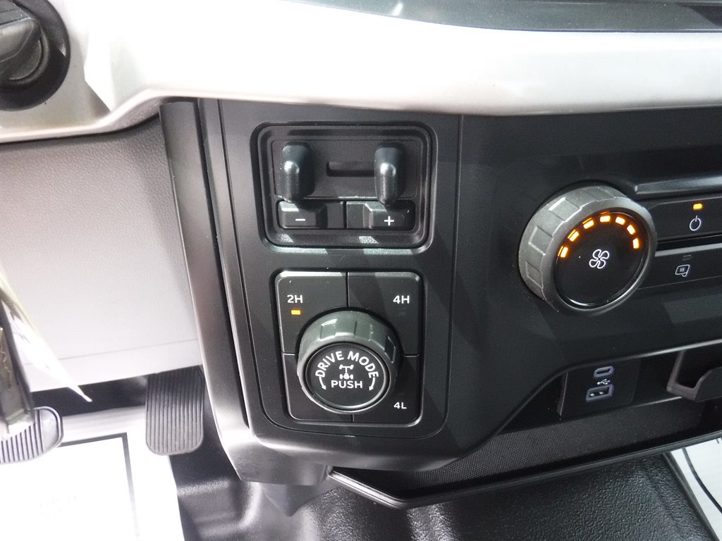 2022 Ford F150 XL 4x4 TOW Package photo