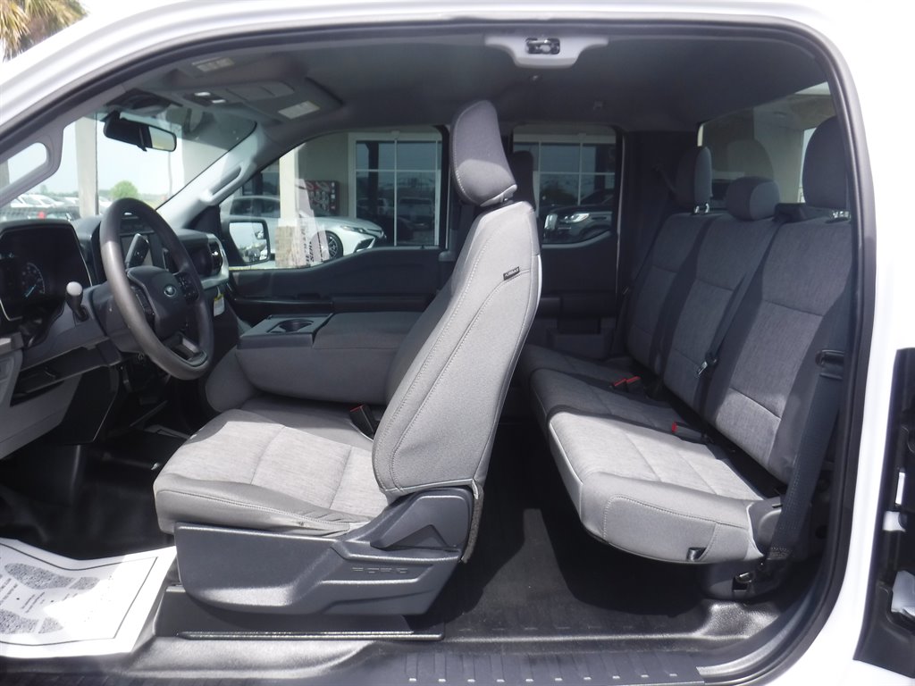 2022 Ford F150 XL 4x4 TOW Package photo