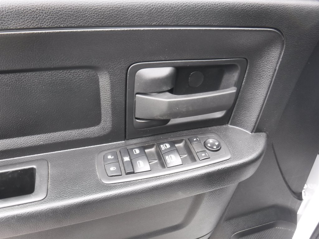 2021 RAM 1500 DS Short BED With TOW photo