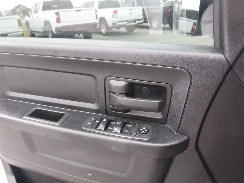 2021 RAM 1500 DS Short BED With TOW photo