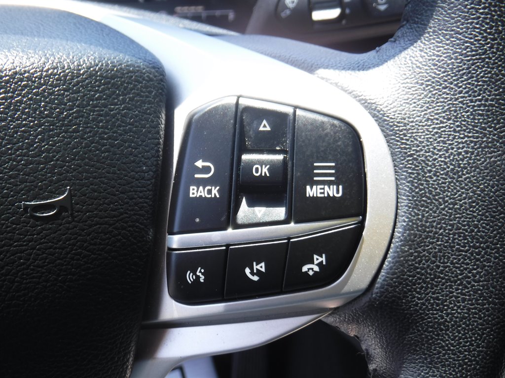 2023 Ford Explorer XLT Leather photo