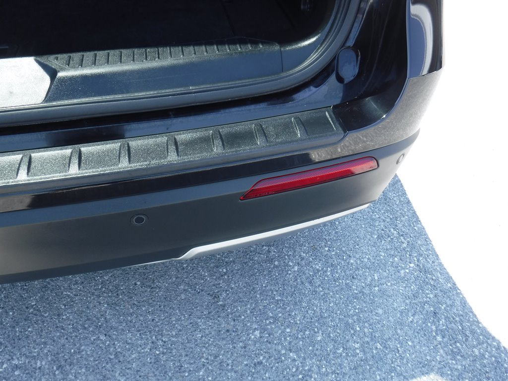 2023 Ford Explorer XLT Leather photo