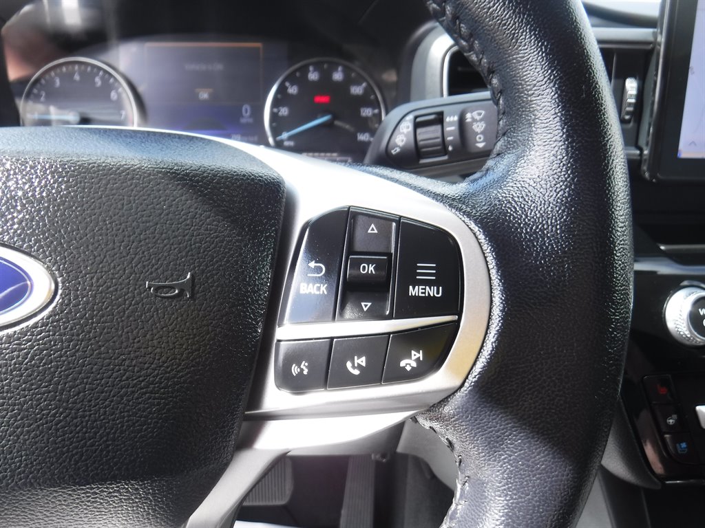 2022 Ford Explorer Limited photo