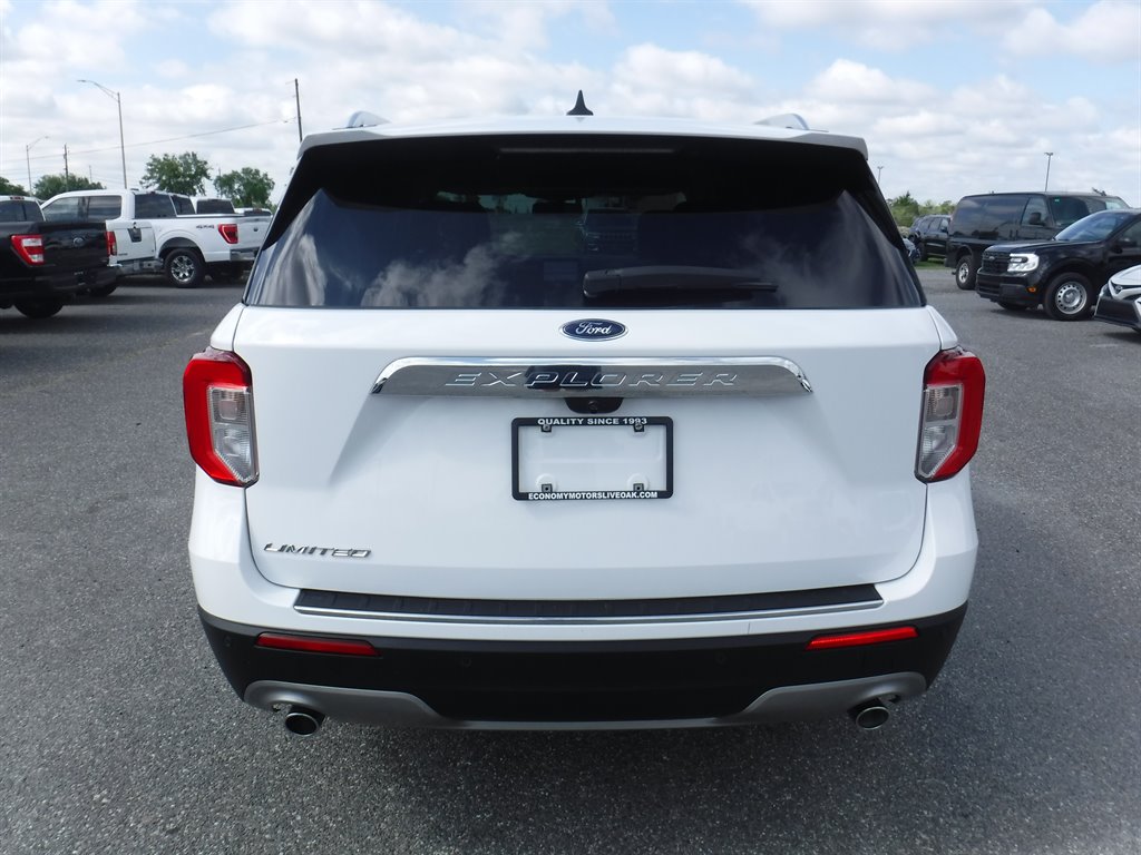 2022 Ford Explorer Limited photo