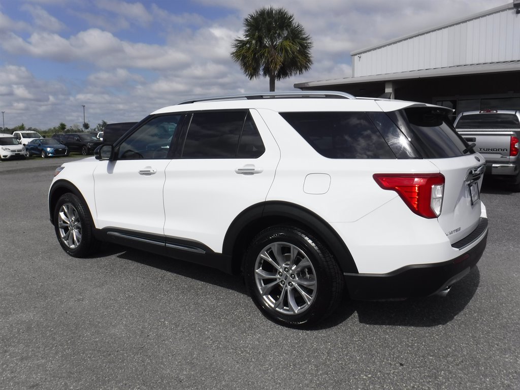 2022 Ford Explorer Limited photo
