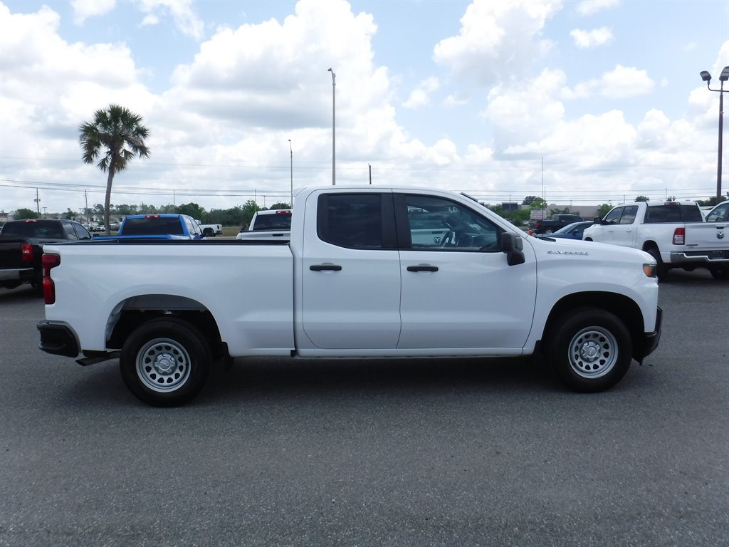 2021 Chevrolet Silverado 1500 Short BED photo