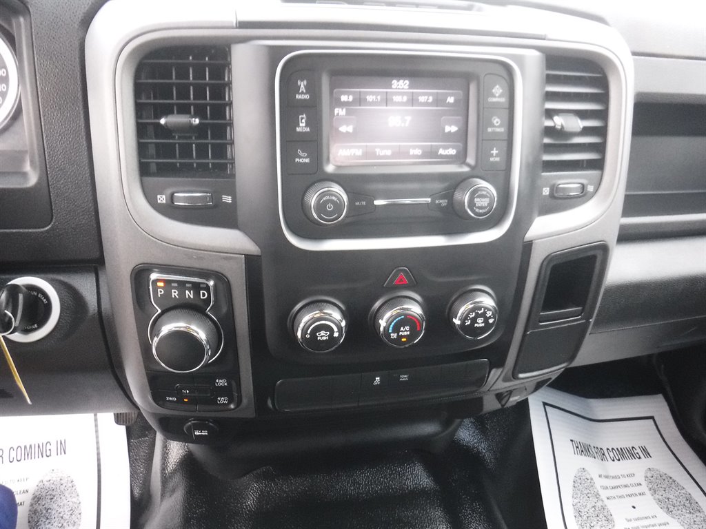 2022 RAM 1500 DS Short BED 4x4 photo